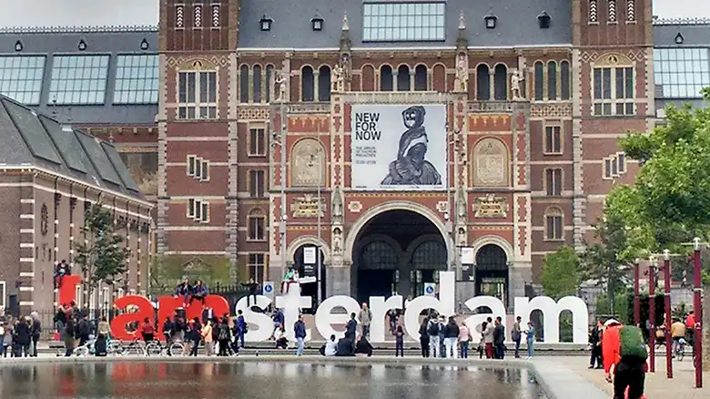 Amsterdam weekend city break guide with canals, culture and easy walks