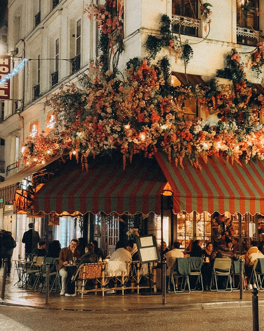 Relaxed city break planning with guides, hotel advice and travel tips
