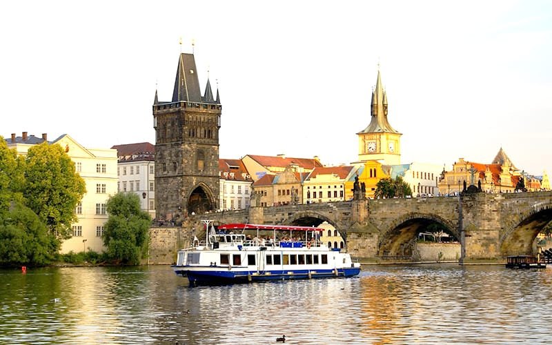 Read more about the article Must-See Attractions in Prague Visit for an Unforgettable Experience