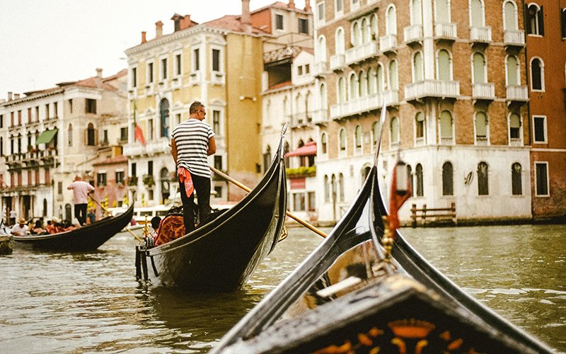 Easter holidays 2025 gondola venice